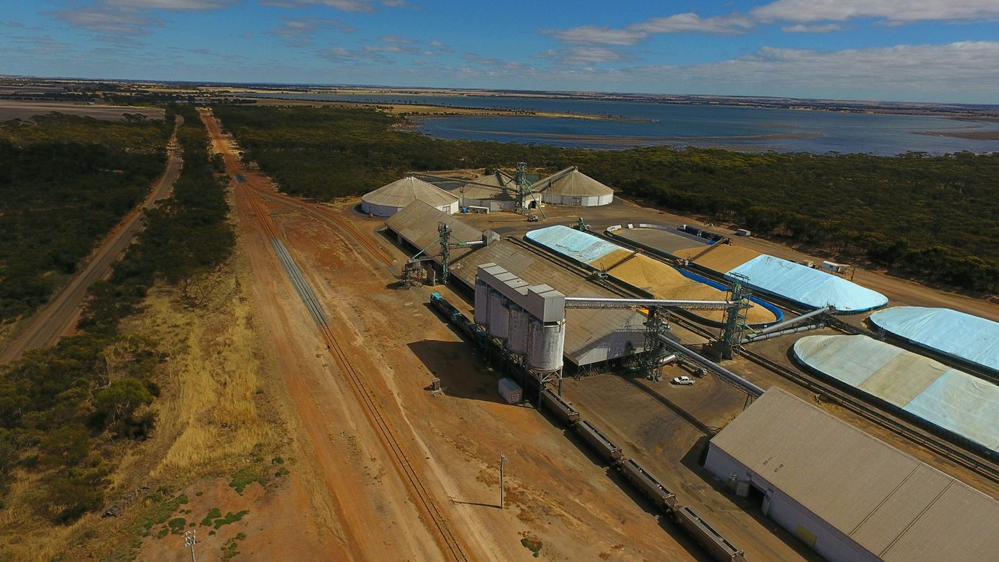 CBH Newdegate site with a lake in the background