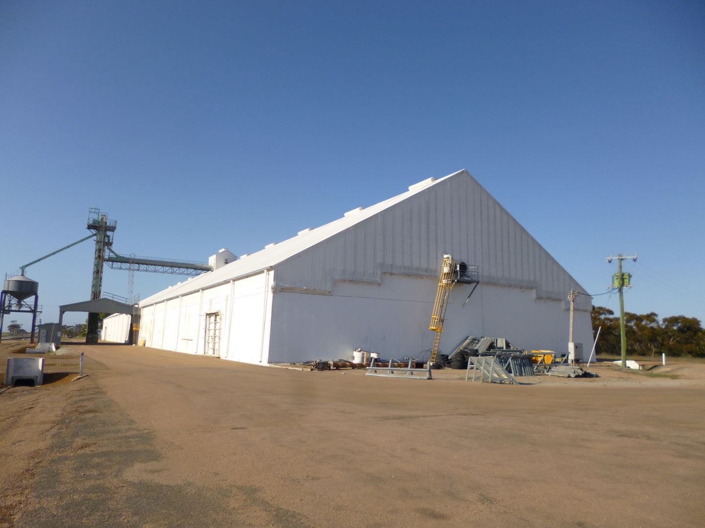 CBH Salmon Gums horizontal storage shed
